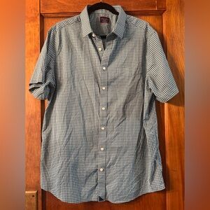 UNTUCKit Short Sleeve Nylon Button Down- XXLarge Tall Slim